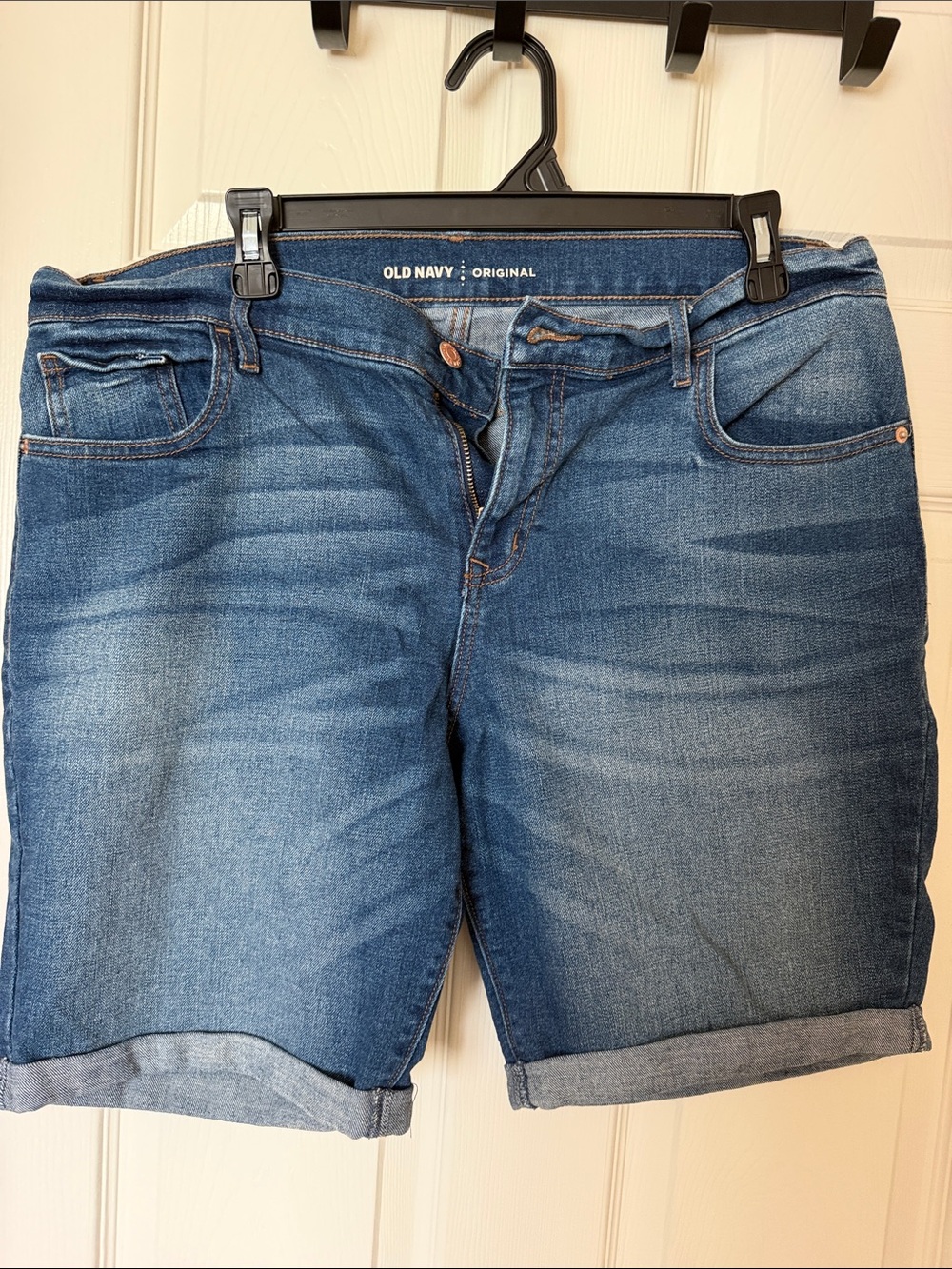 Old Navy Women's Medium Blue Rolled-Hem Denim Bermudas